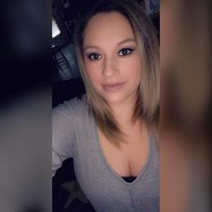 Meet your Posher, Desiree